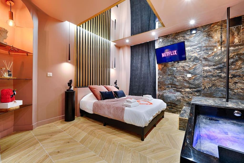 Welcome To Secret Love Yerres ภายนอก รูปภาพ